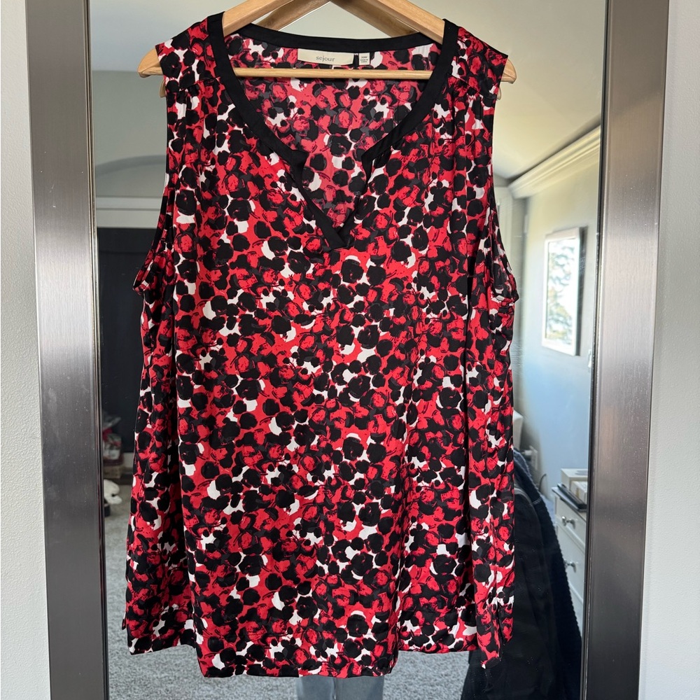Floral Sleeveless Top - Red and Black